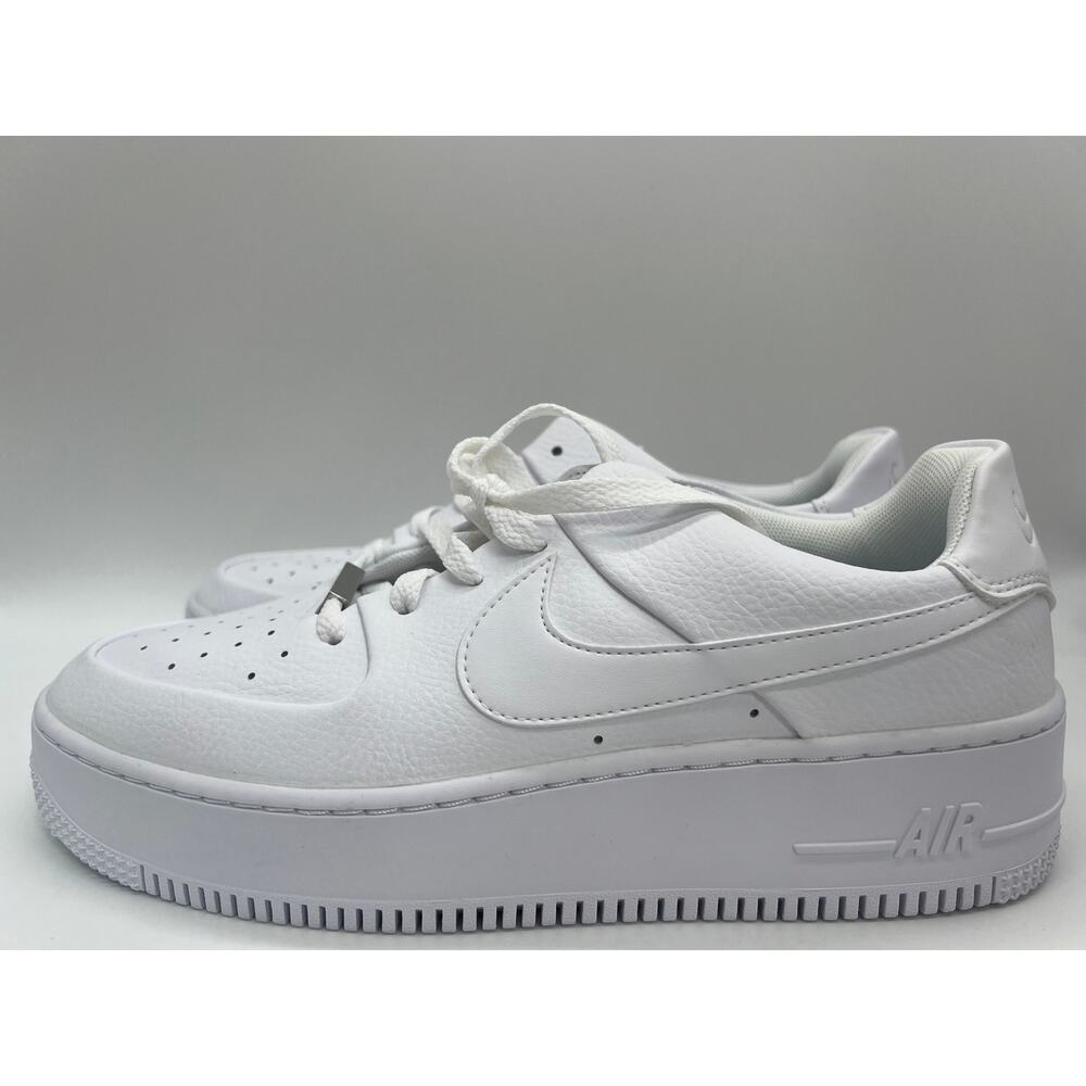 Nike Air Force 1 AF1 Sage Low Women's Shoes AR5339 100 White Size 11 - Picture 2 of 16